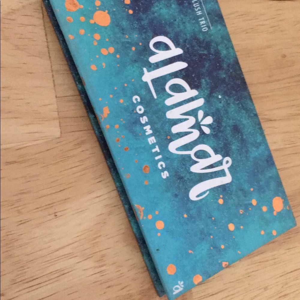 Alamar blush pallete